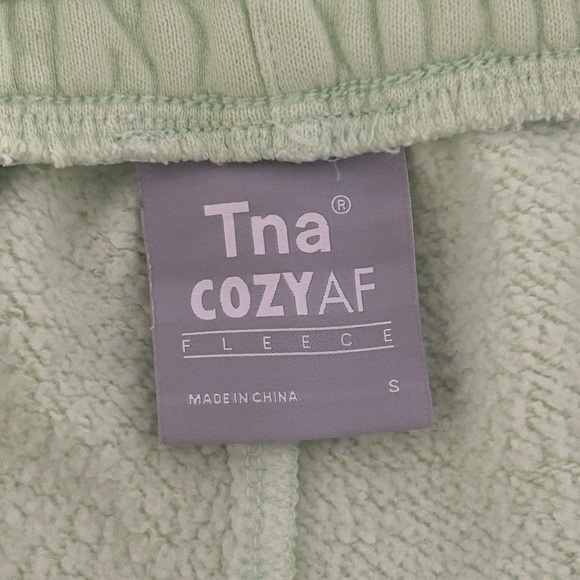 TNA Cozy AF 3” Sweatshort - Picture 3 of 6